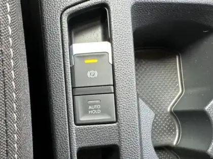 Photo 14 Volkswagen T-roc  1.0 TSI 110ch Life Plus