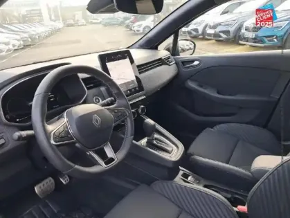 Photo 29 Renault Clio  1.6 E-Tech 145ch full hybrid esprit Alpine - 24 GPS