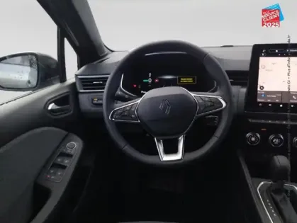 Photo 26 Renault Clio  1.6 E-Tech 145ch full hybrid Techno - 25 GPS Camera