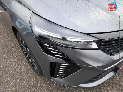 Photo 12 Renault Clio  1.6 E-Tech 145ch full hybrid Techno - 25