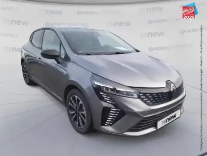 Photo 17 Renault Clio  1.6 E-Tech 145ch full hybrid Techno - 25 GPS Camera