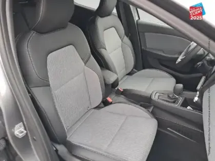 Photo 4 Renault Clio  1.6 E-Tech 145ch full hybrid Techno - 25