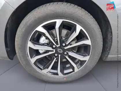 Photo 9 Renault Clio  1.6 E-Tech 145ch full hybrid Techno - 25