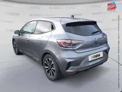 Photo 37 Renault Clio  1.6 E-Tech 145ch full hybrid Techno - 25 GPS Camera