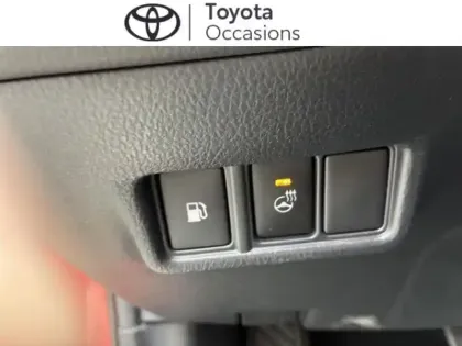 Photo 13 Toyota C-HR  1.8 Hybride 122ch Collection MY22