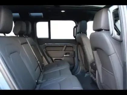 Photo 7 Land rover Defender  110 2.0 P300e PHEV Black Edition