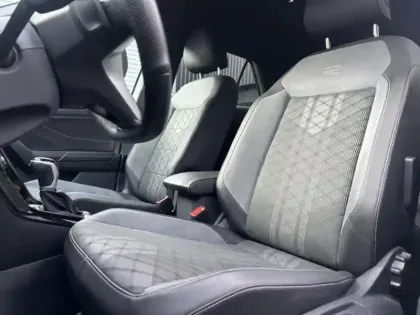 Photo 7 Volkswagen T-roc  1.5 TSI Evo2 150ch R-Line DSG7