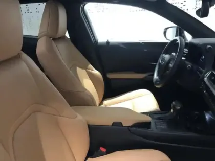 Photo 11 Lexus UX  250h Le 2WD Pack Technologie