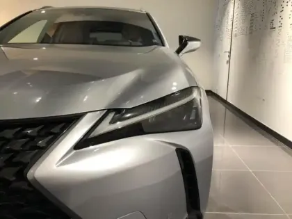 Photo 7 Lexus UX  250h Le 2WD Pack Technologie