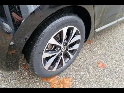 Photo 12 Renault Clio  1.6 E-Tech hybride 140ch Intens -21N