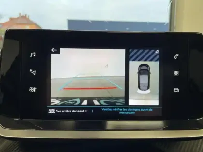 Photo 13 Peugeot 208  e- 136ch Allure Pack