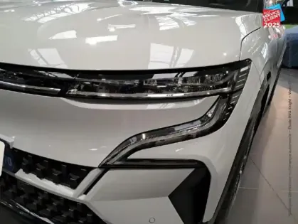 Photo 12 Renault Megane  E-Tech Electric 220ch Techno autonomie confort -24 GPS Camera