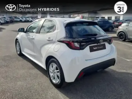 Photo 1 Toyota Yaris  116h Dynamic Business