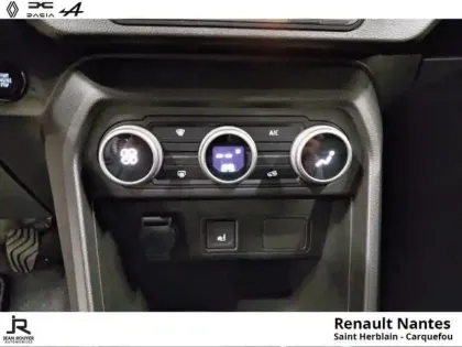 Photo 11 Dacia Jogger  1.0 ECO-G 100ch Extreme 7 places -24