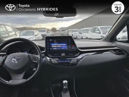 Photo 7 Toyota C-HR  122h Distinctive 2WD E-CVT