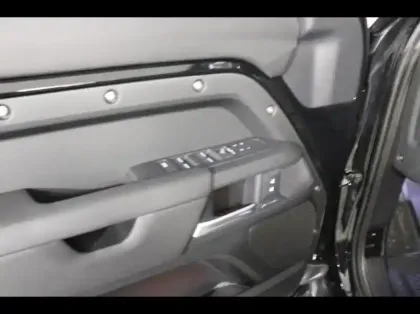 Photo 20 Land rover Defender  130 3.0 D350 X-Dynamic SE