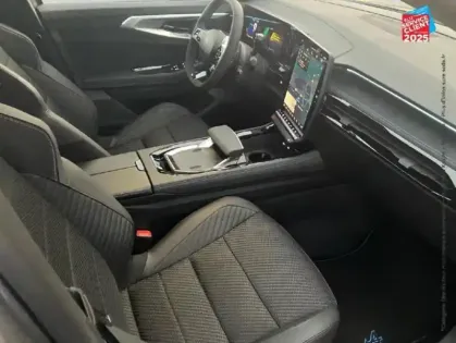 Photo 4 Renault Austral  1.2 E-Tech full hybrid 200ch esprit Alpine - 25