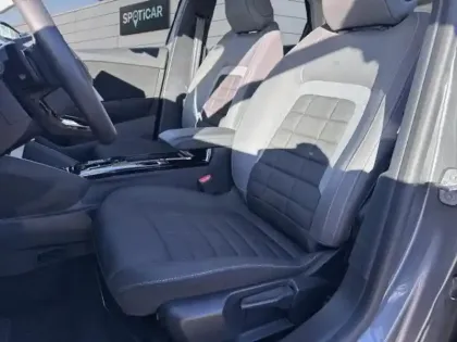 Photo 8 Citroën C4  1.2 Hybride 136ch S&S PLUS Automatique