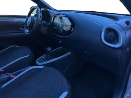 Photo 8 Toyota Aygo  X 1.0 VVT-i 72ch Design S-CVT MY24