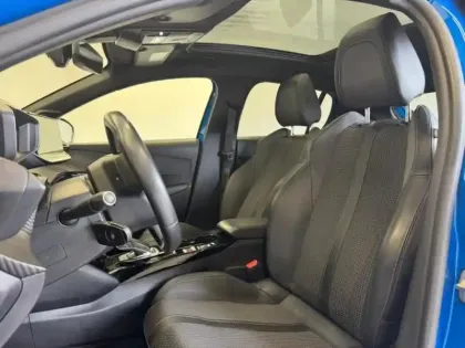 Photo 5 Peugeot 208  e- 136ch GT