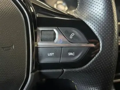 Photo 9 Peugeot 208  e- 136ch GT