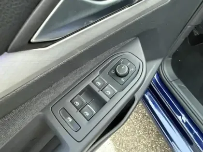 Photo 11 Volkswagen Golf  SW 1.5 TSI ACT OPF 130ch Life Business