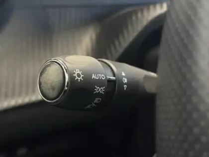 Photo 11 Peugeot 208  e- 136ch GT Pack