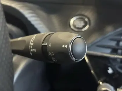 Photo 12 Peugeot 208  e- 136ch GT Pack