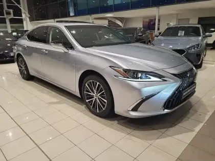 Photo 11 Lexus Es  300h Luxe MY25