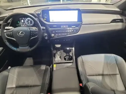Photo 4 Lexus Es  300h Luxe MY25