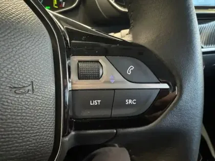 Photo 13 Peugeot 208  e- 136ch Active