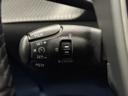 Photo 14 Peugeot 208  e- 136ch Active