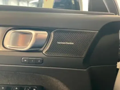 Photo 10 Volvo Xc40  B3 163ch Black Edition DCT 7