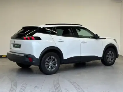 Photo 3 Peugeot 2008  e- 136ch Style