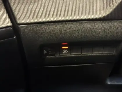 Photo 10 Peugeot 2008  e- 136ch Style