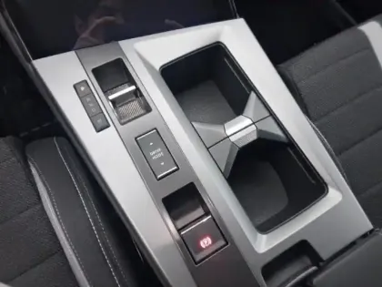 Photo 11 Opel Grandland  1.2 Turbo Hybrid 145ch Edition e-DCT6