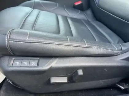 Photo 13 Citroën C4  Moteur électrique 136ch (100 kW) Shine Pack Automatique