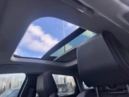 Photo 14 Citroën C4  Moteur électrique 136ch (100 kW) Shine Pack Automatique