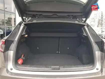 Photo 13 Renault Austral  1.2 E-Tech full hybrid 200ch Iconic- 23