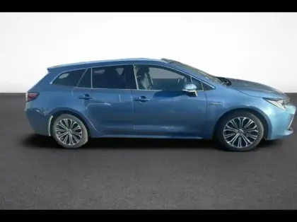 Photo 6 Toyota Corolla  Touring Spt 122h Design