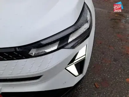 Photo 12 Renault Captur  1.0 TCe 90ch Techno - 25 Camera GPS