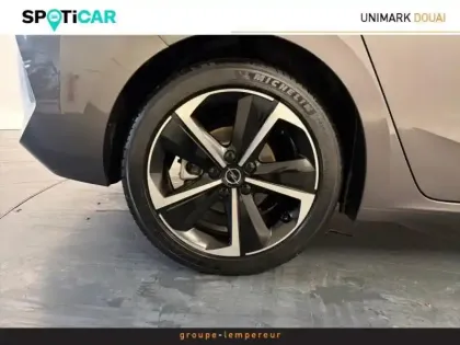 Photo 14 Opel Astra  1.2 Turbo 130ch GS