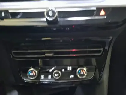 Photo 24 Opel Mokka  Electrique 136 ch & Batterie 50 kWh