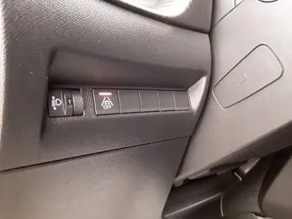 Photo 43 Peugeot 208  Electrique 50 kWh 136ch