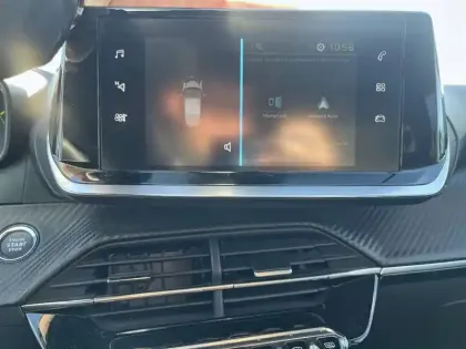 Photo 21 Peugeot 208  Electrique 50 kWh 136ch