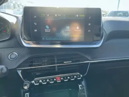 Photo 20 Peugeot 208  Electrique 50 kWh 136ch