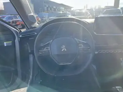 Photo 8 Peugeot 208  Electrique 50 kWh 136ch