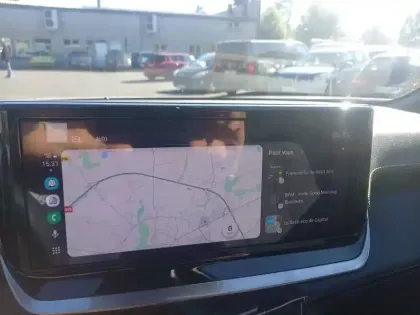 Photo 17 Peugeot 2008  Hybrid 145 e-DCS6