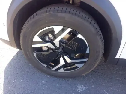 Photo 12 Peugeot 2008  Hybrid 145 e-DCS6