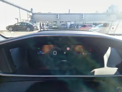 Photo 9 Peugeot 2008  Hybrid 145 e-DCS6